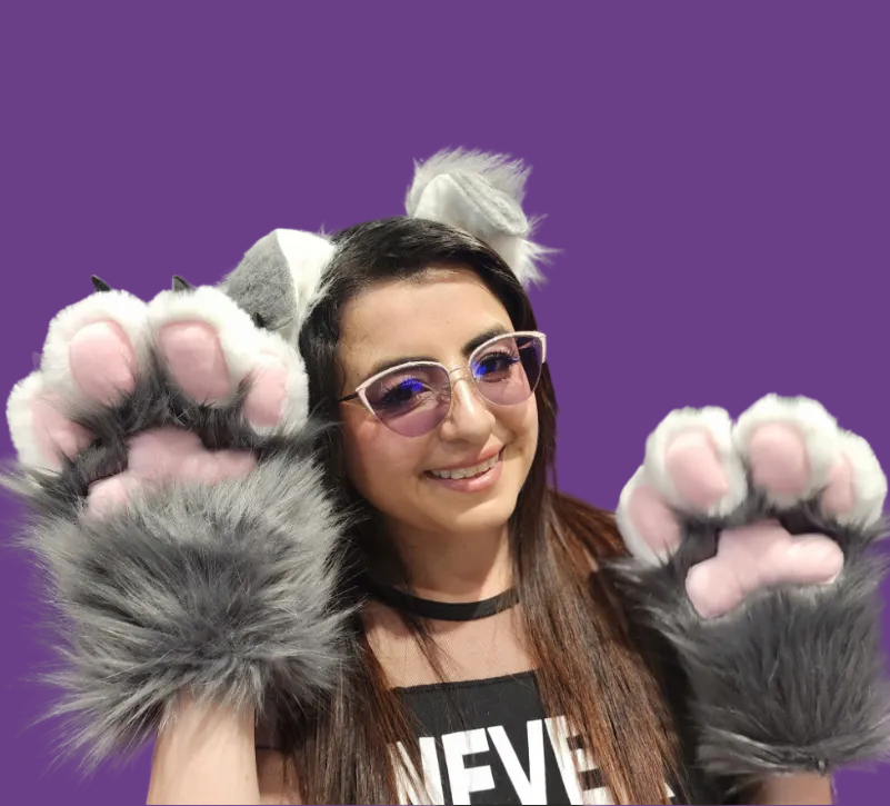 Ultra-Fluffy Fursuit Paw Gloves - Cosplay Beast Hands - Image 4